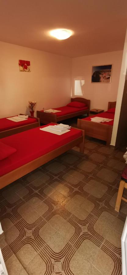 Sobe I Apartmani Marovic Petrovac المظهر الخارجي الصورة