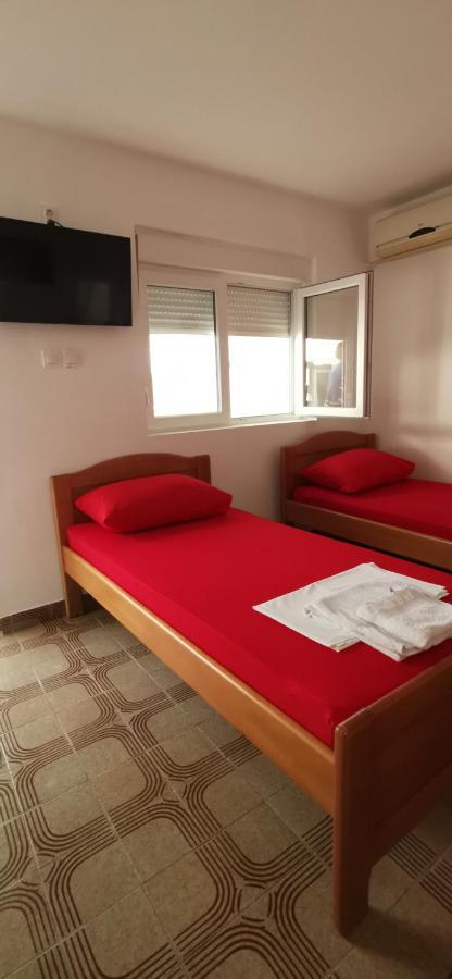 Sobe I Apartmani Marovic Petrovac المظهر الخارجي الصورة