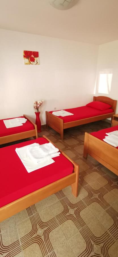 Sobe I Apartmani Marovic Petrovac المظهر الخارجي الصورة