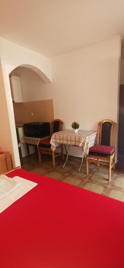 Sobe I Apartmani Marovic Petrovac المظهر الخارجي الصورة